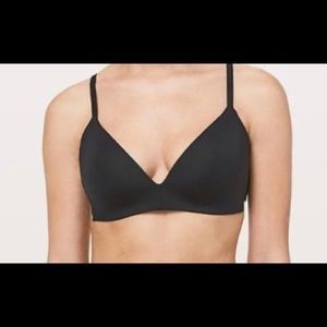 New with out tags LULULEMON BRA SIZE 36C black